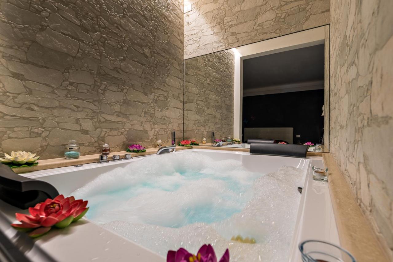 B&B The Dream Marina Di Carrara Bagian luar foto